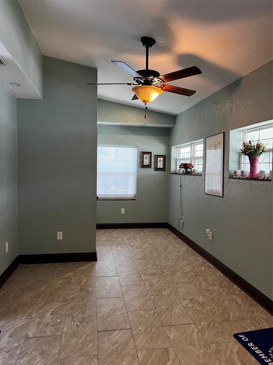 EUSTIS BISHOPS SUB - Commercial Lease