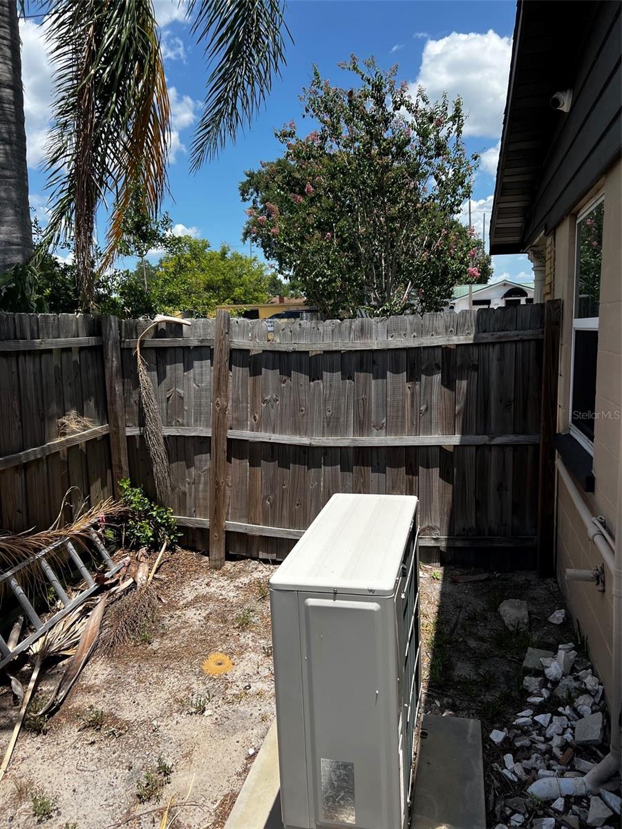 EUSTIS BISHOPS SUB - Commercial Lease