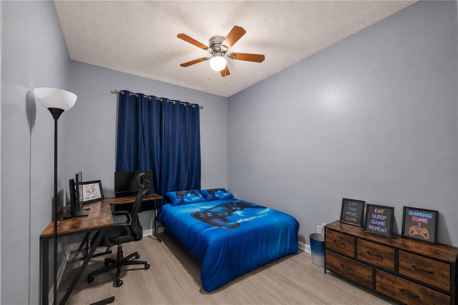 KINGSS COURT TWNHMS - Residential