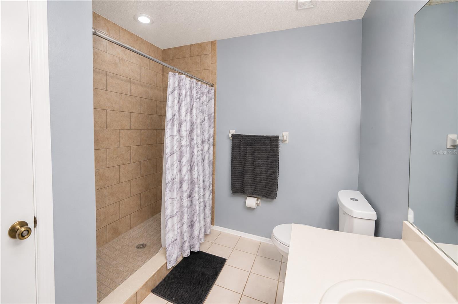 KINGSS COURT TWNHMS - Residential