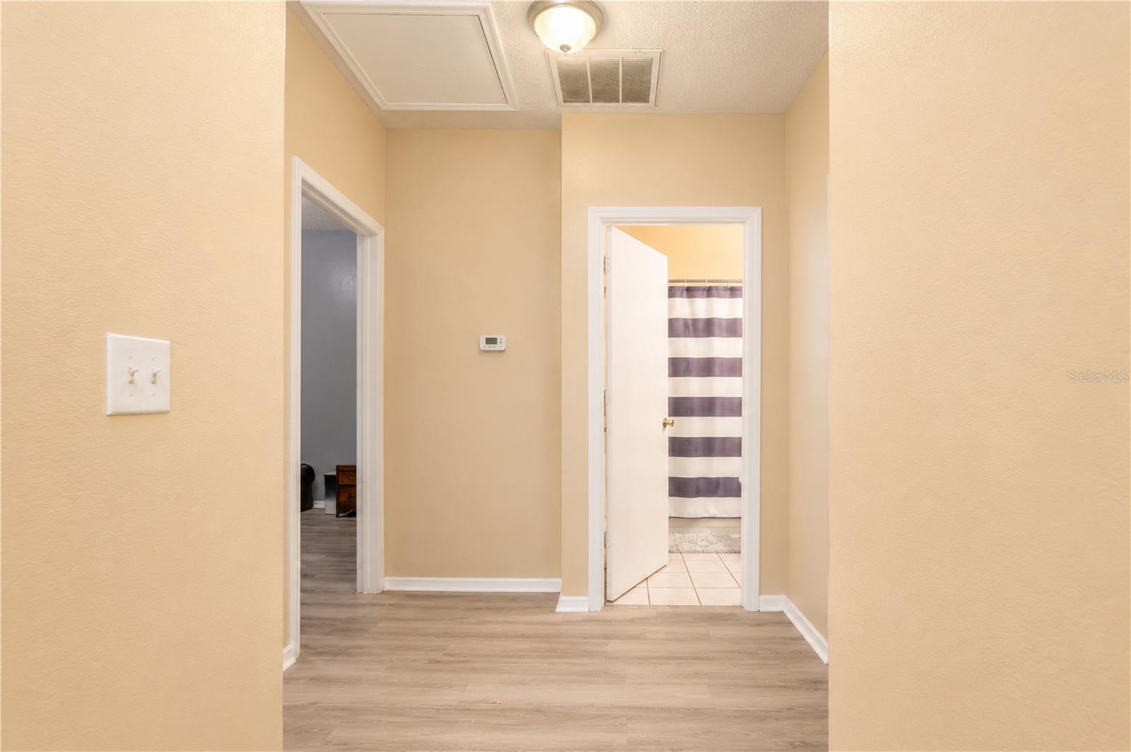 KINGSS COURT TWNHMS - Residential