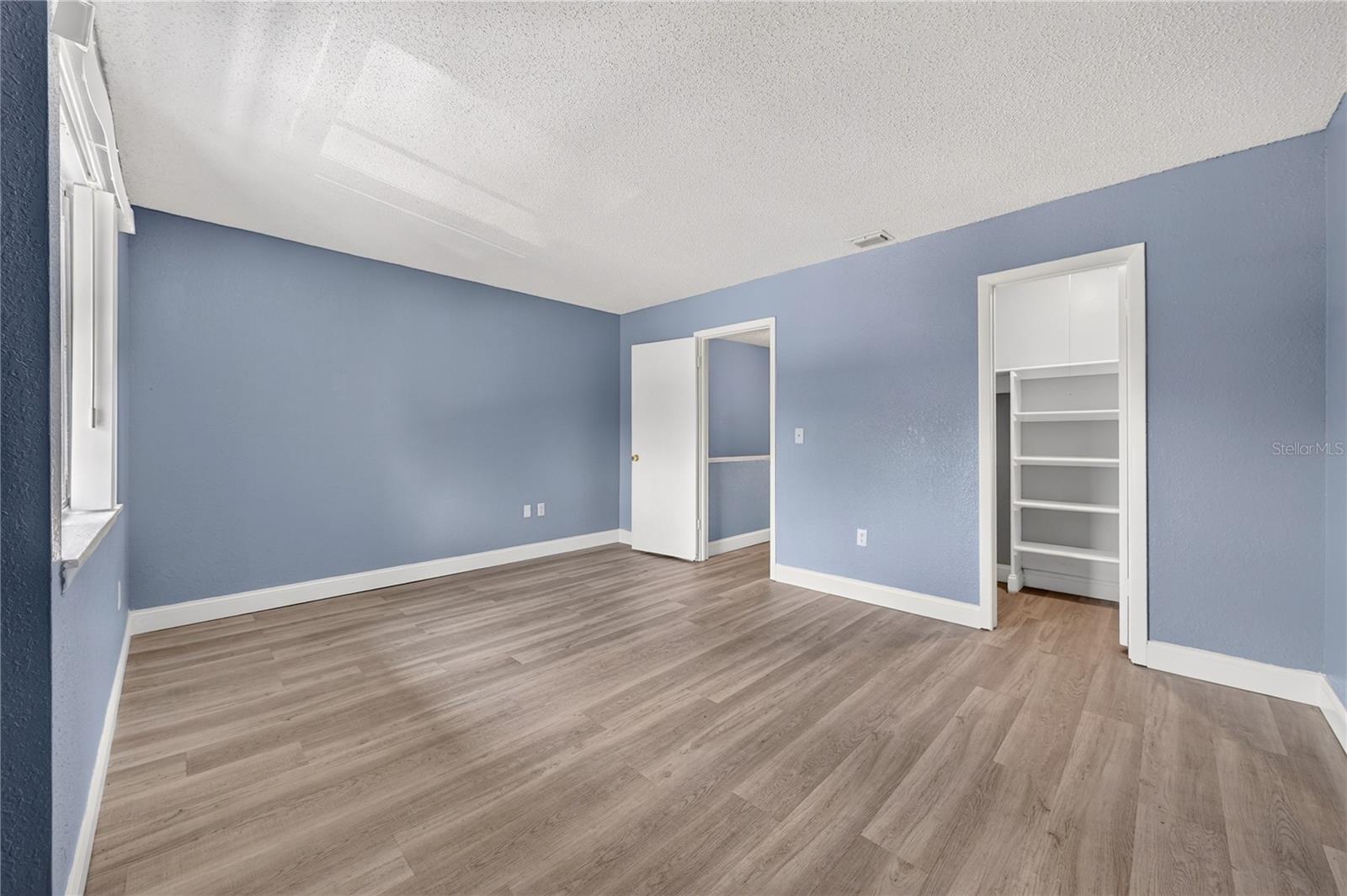 AVALON CONDO - Residential