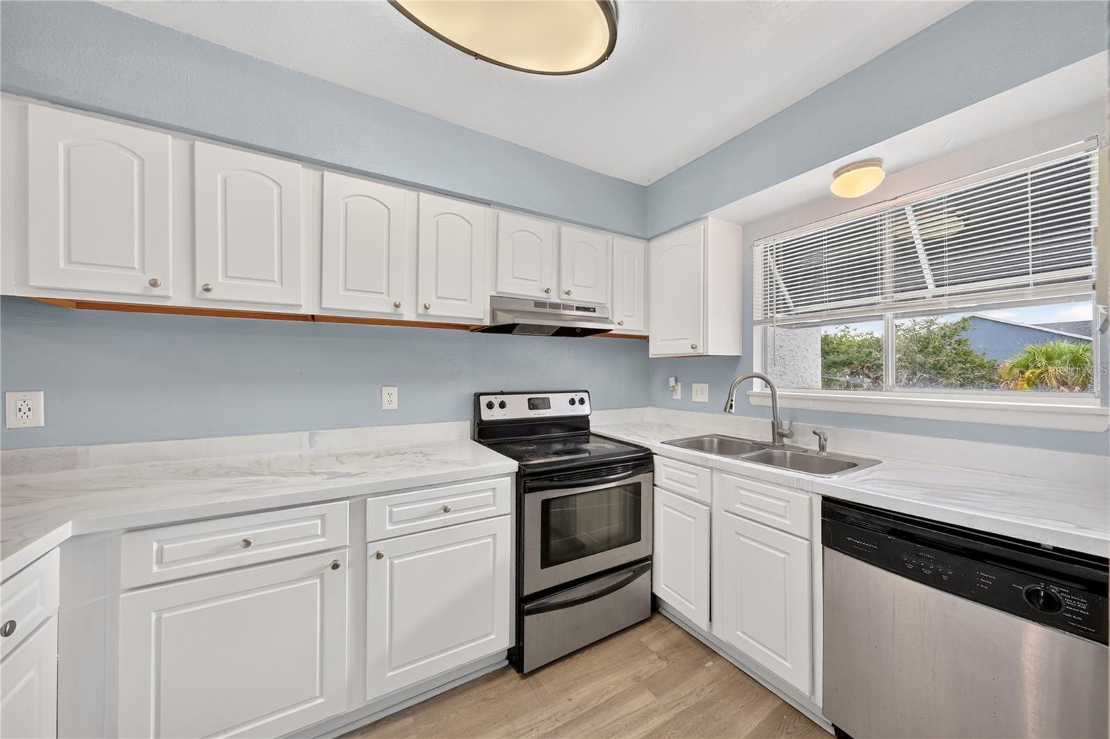 AVALON CONDO - Residential
