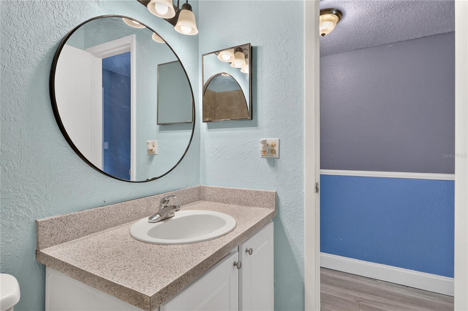 AVALON CONDO - Residential