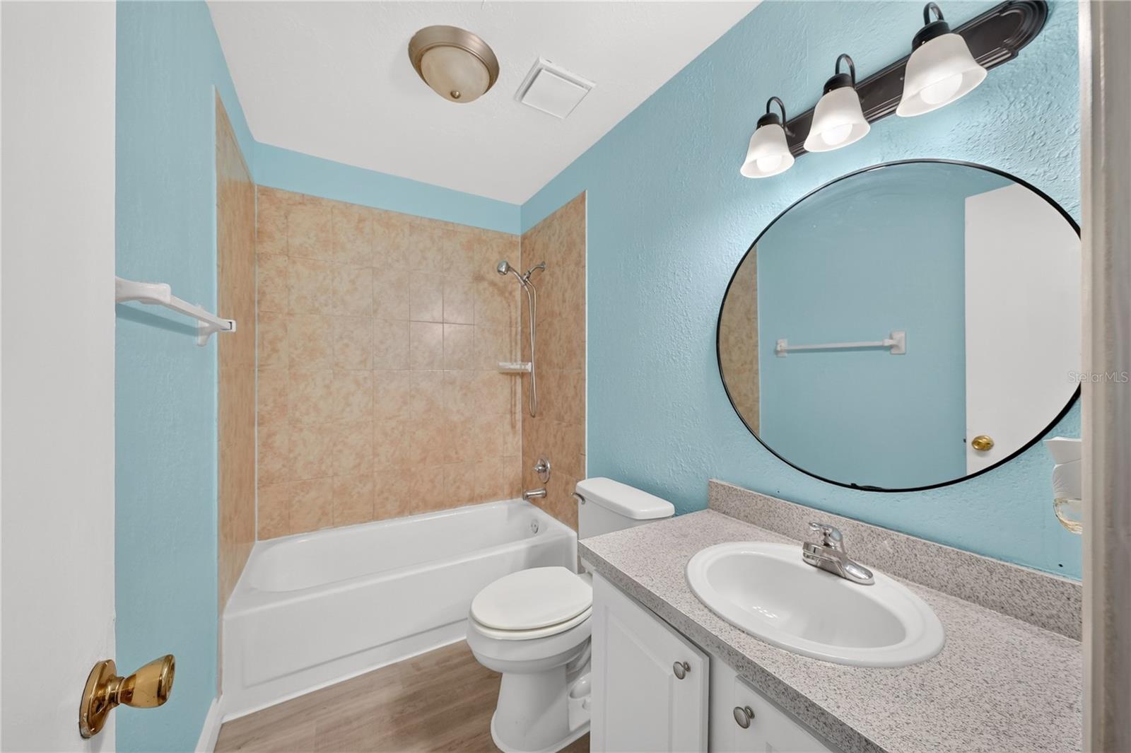 AVALON CONDO - Residential