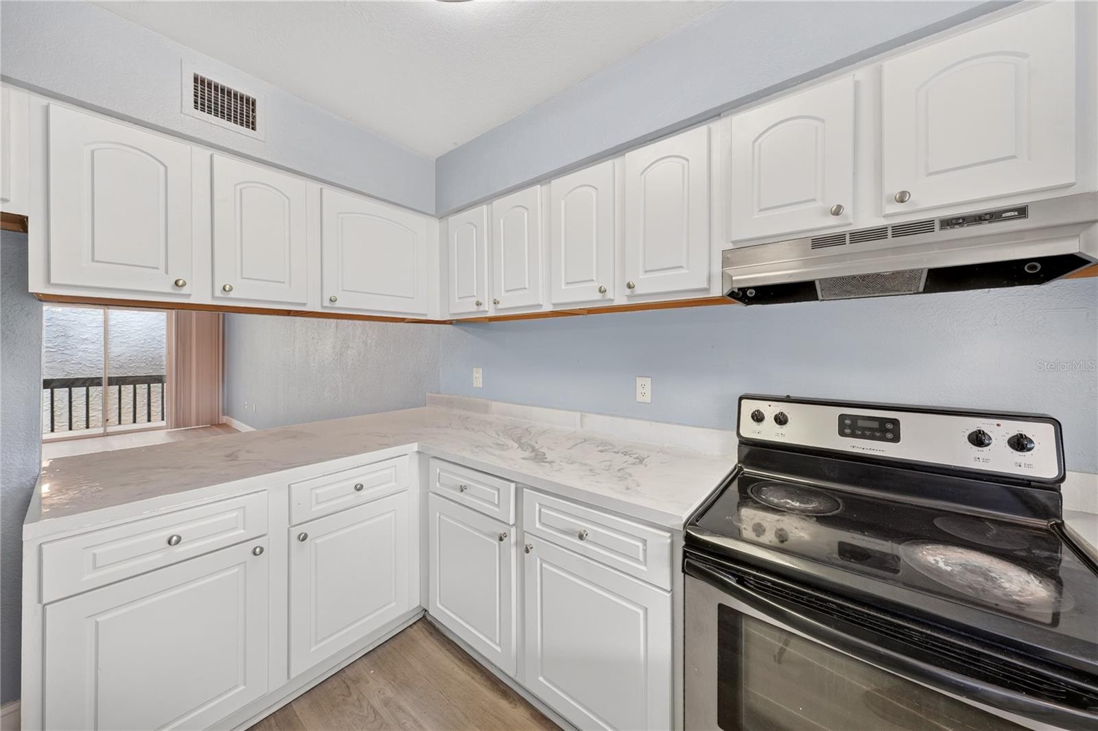 AVALON CONDO - Residential