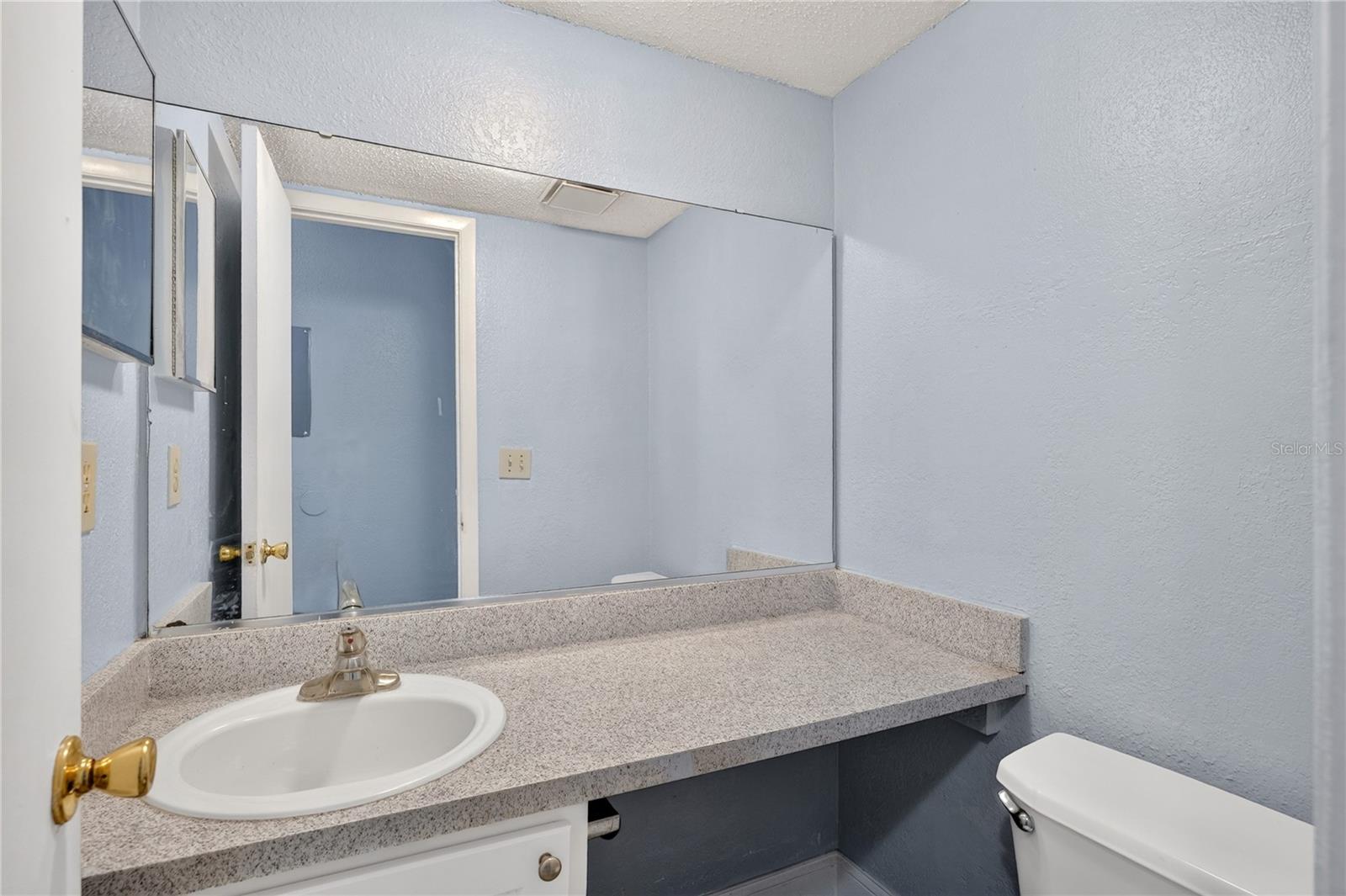 AVALON CONDO - Residential
