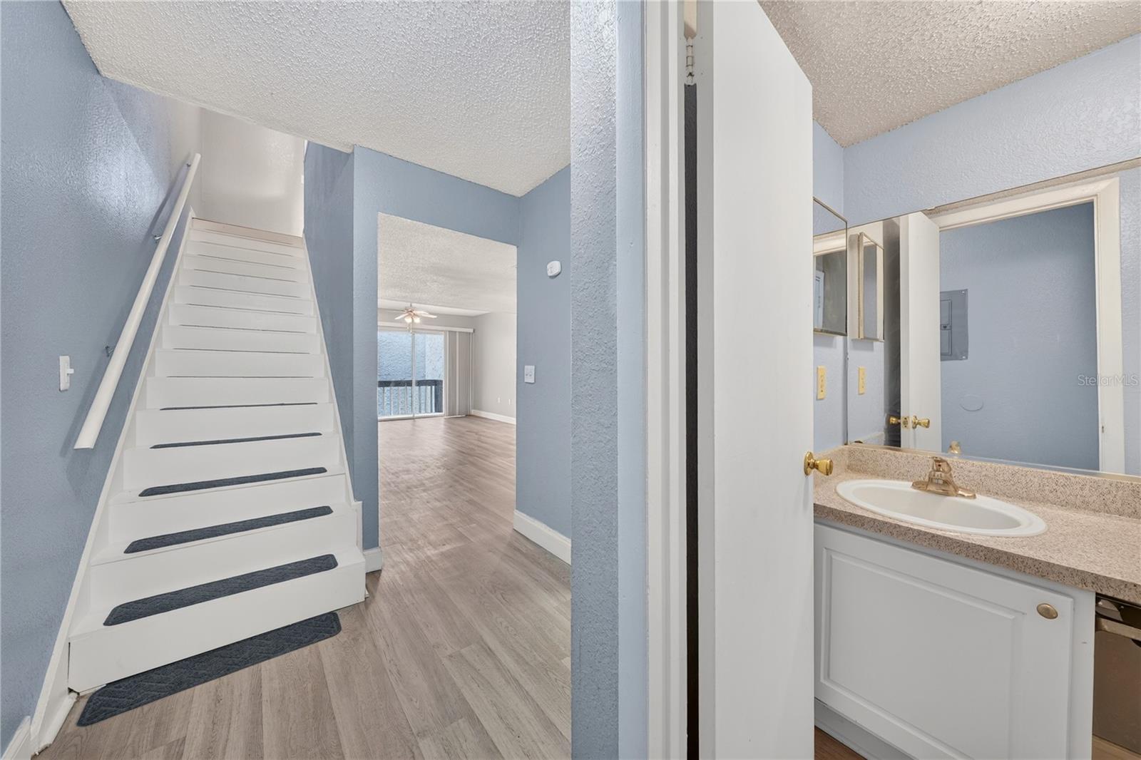 AVALON CONDO - Residential