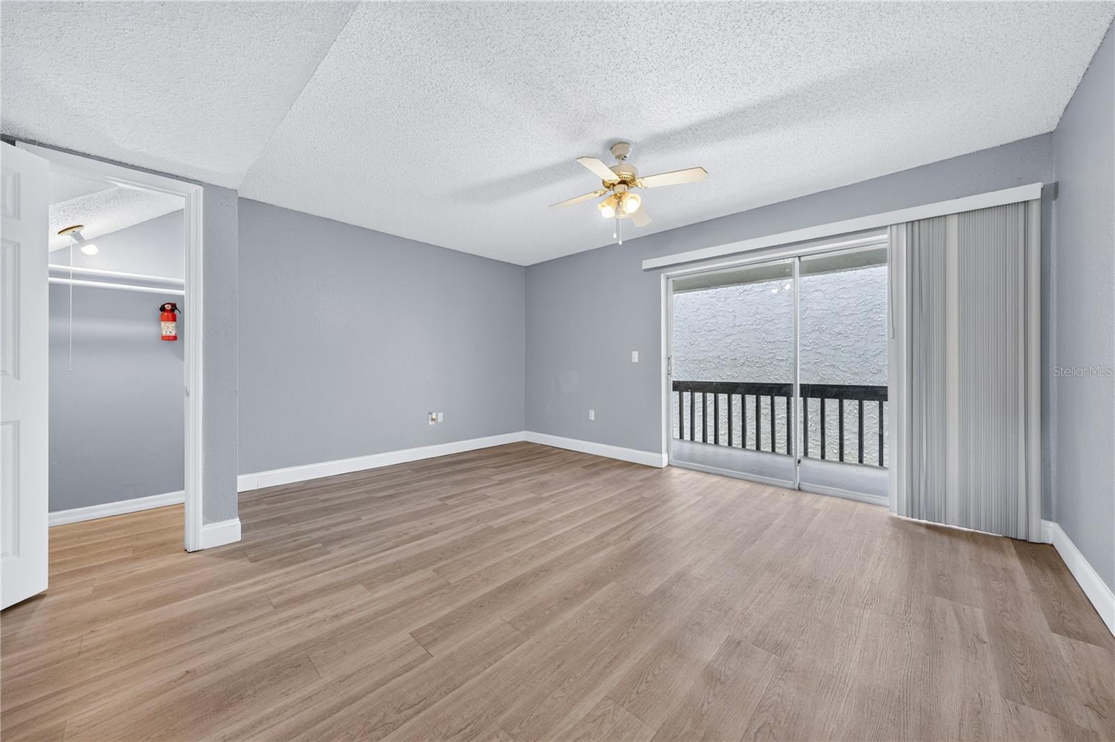 AVALON CONDO - Residential