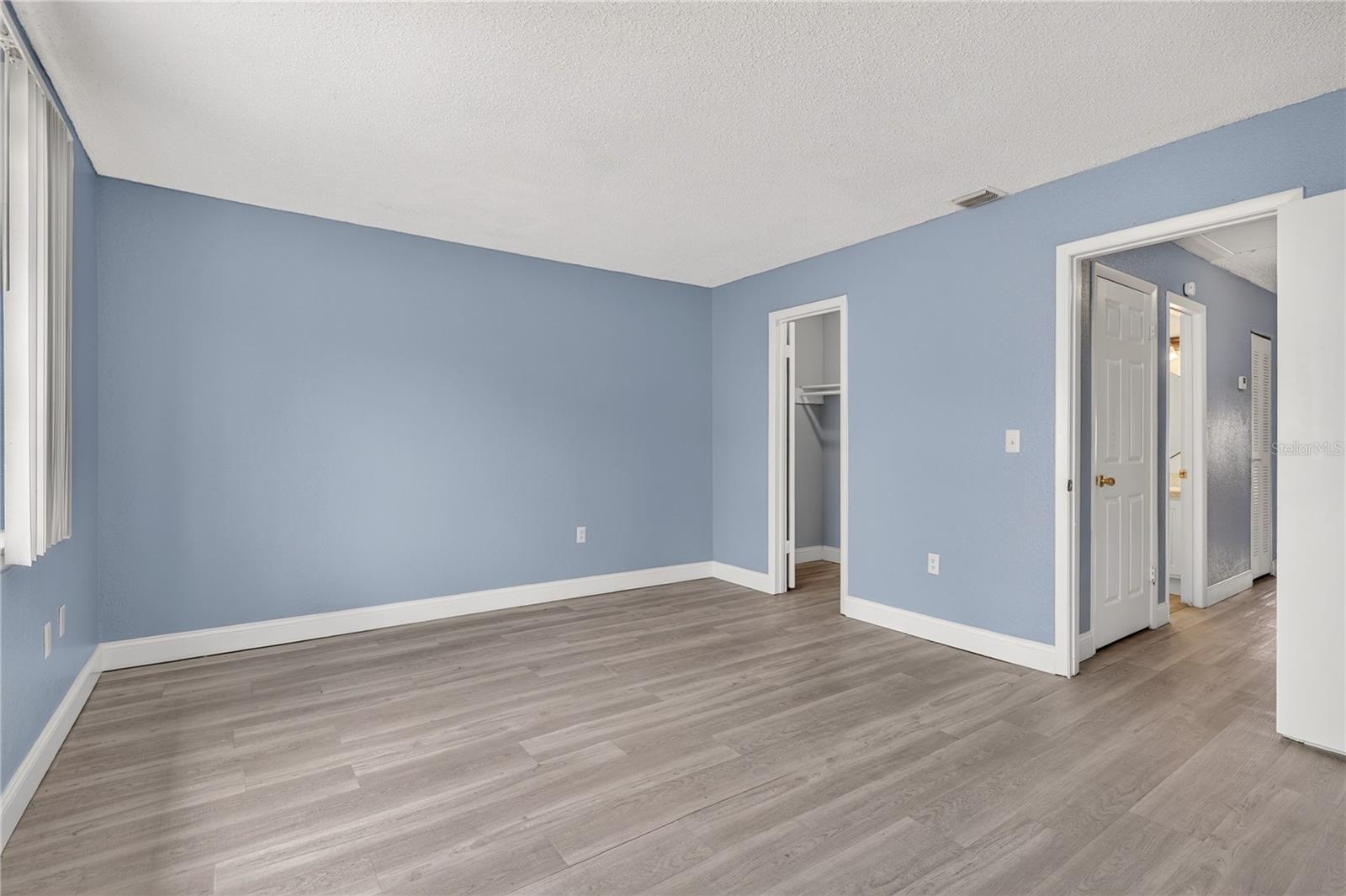 AVALON CONDO - Residential