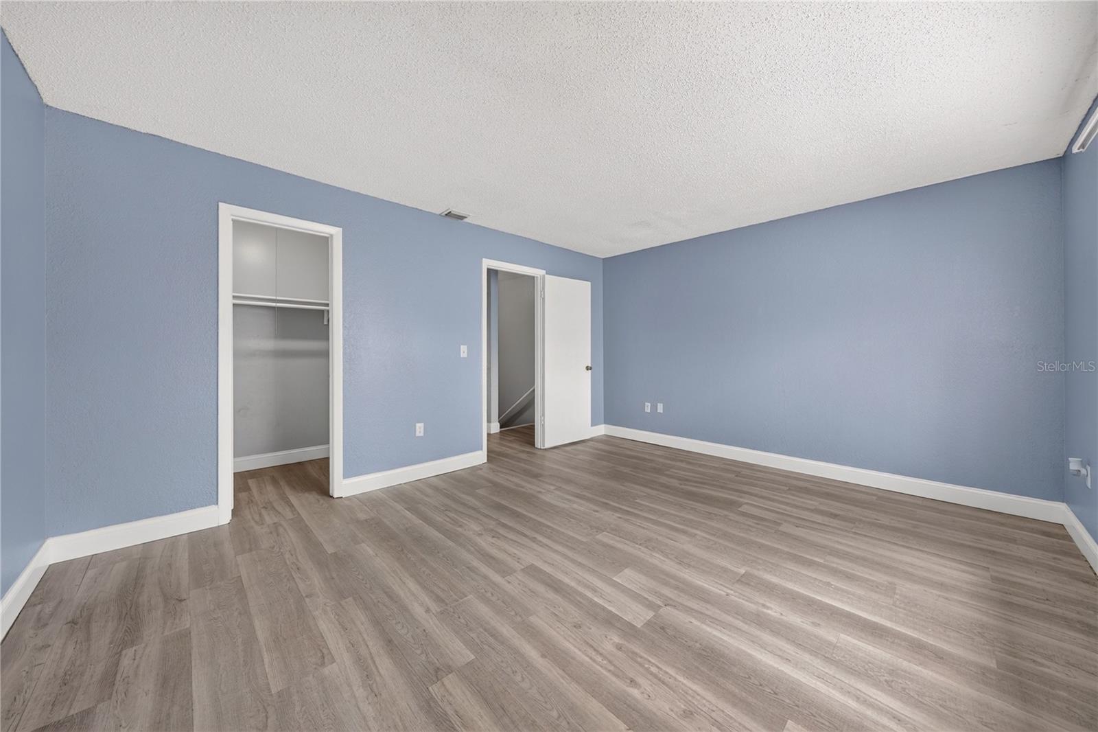 AVALON CONDO - Residential