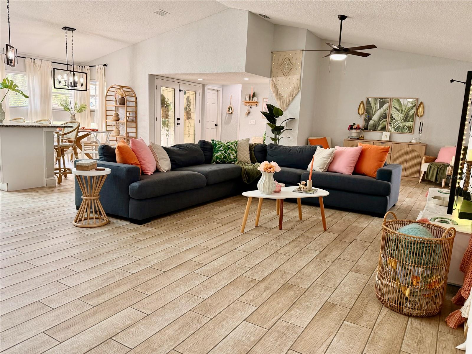 SPRING HILL - Residential
