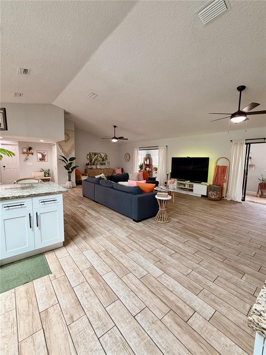 SPRING HILL - Residential