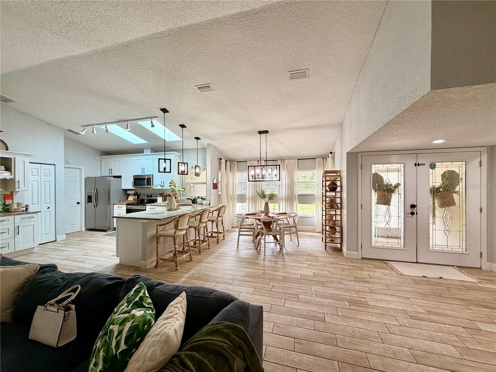 SPRING HILL - Residential