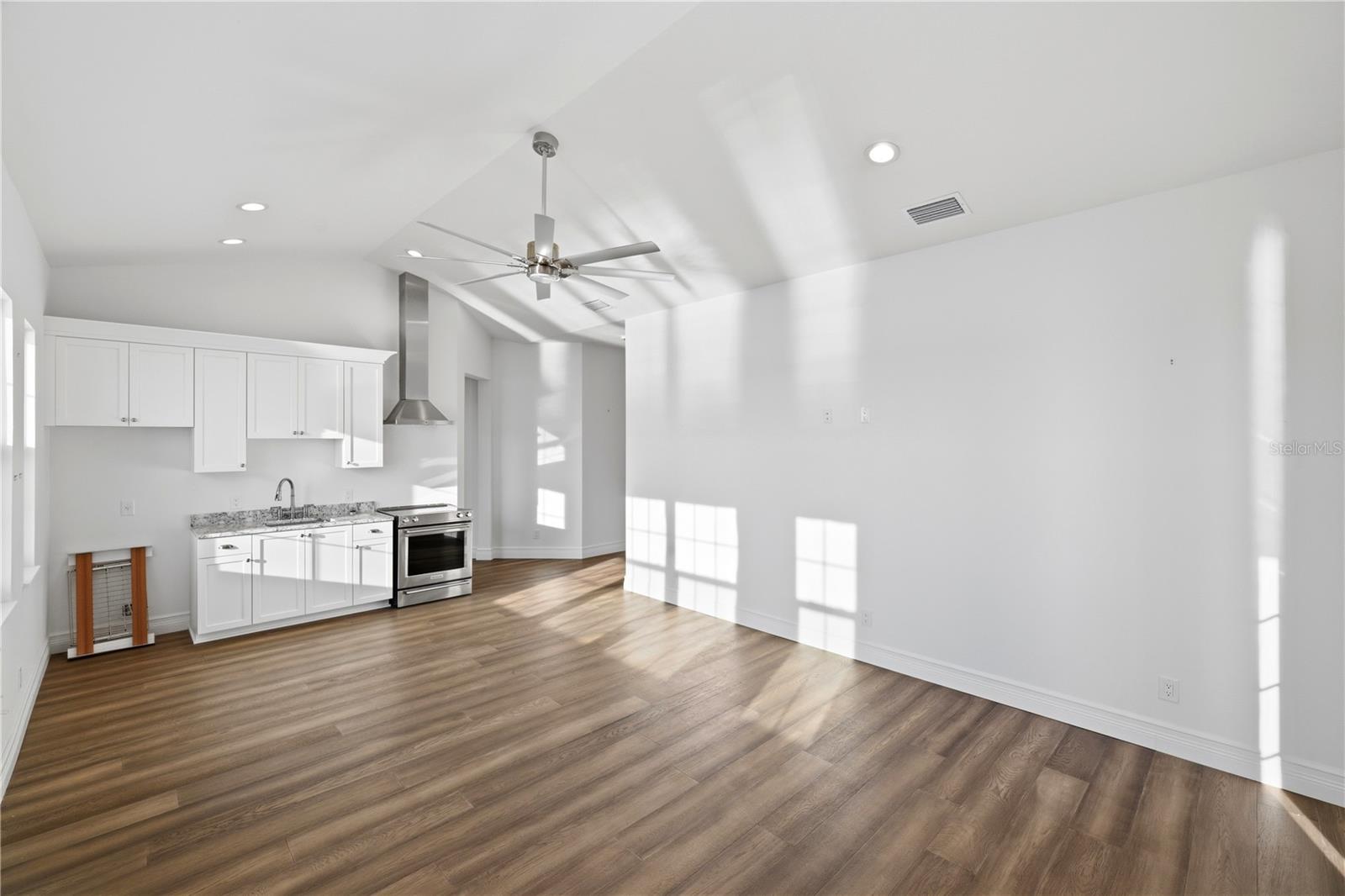 PUNTA GORDA ISLES SEC 04 - Residential