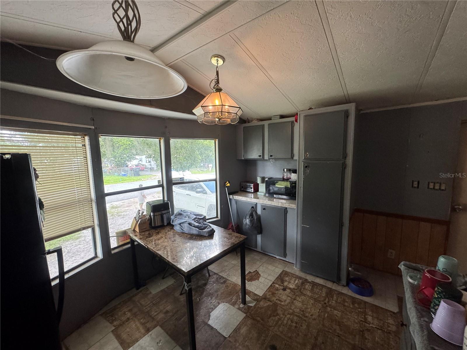ROBINSON PINES - Residential