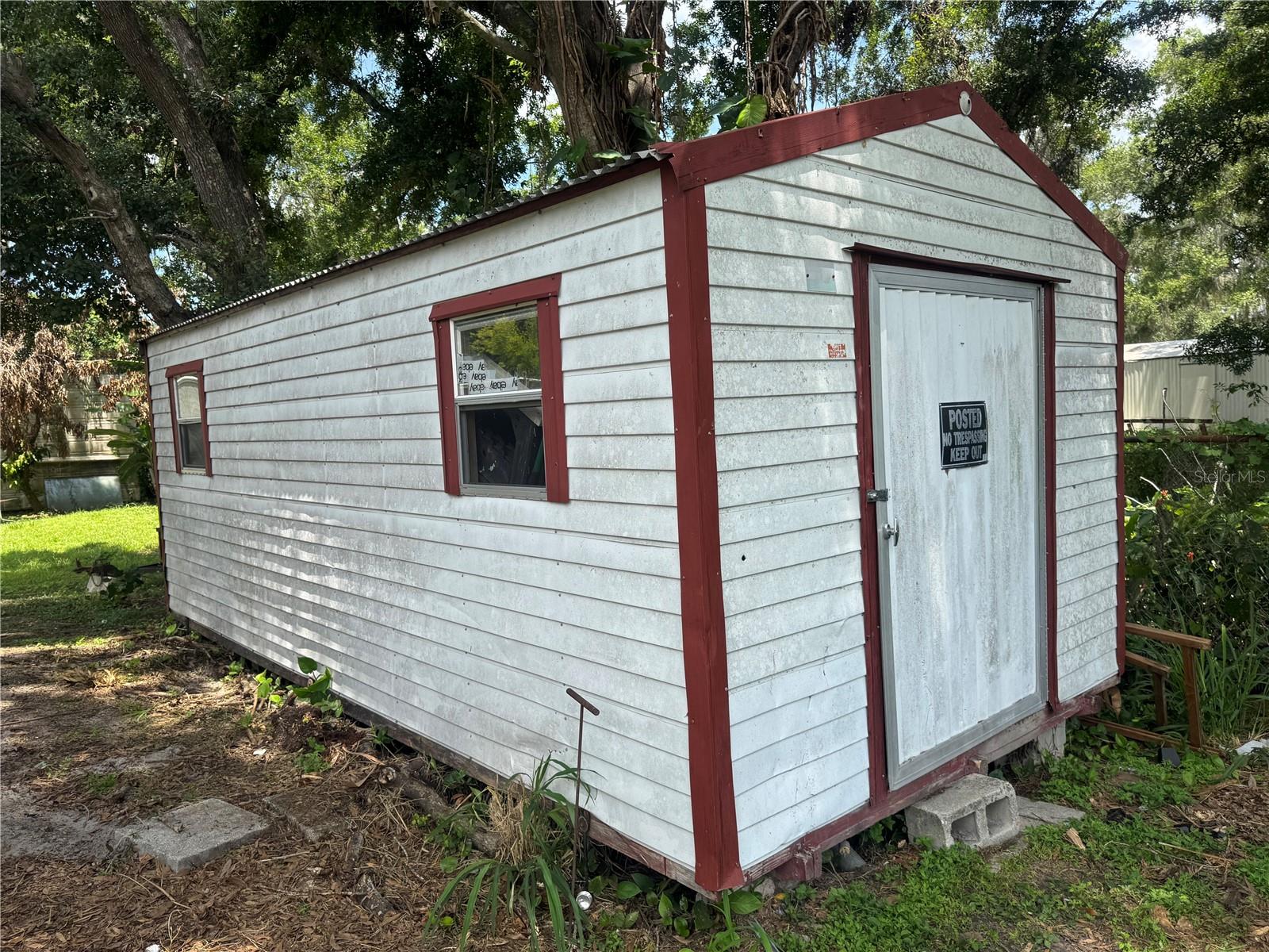 ROBINSON PINES - Residential