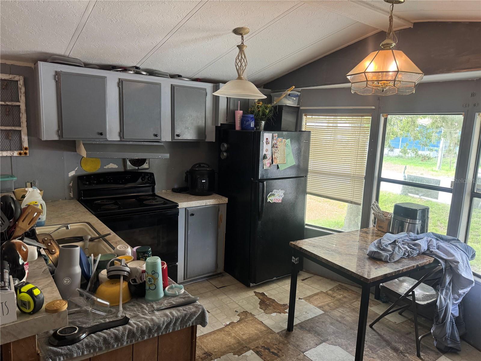 ROBINSON PINES - Residential