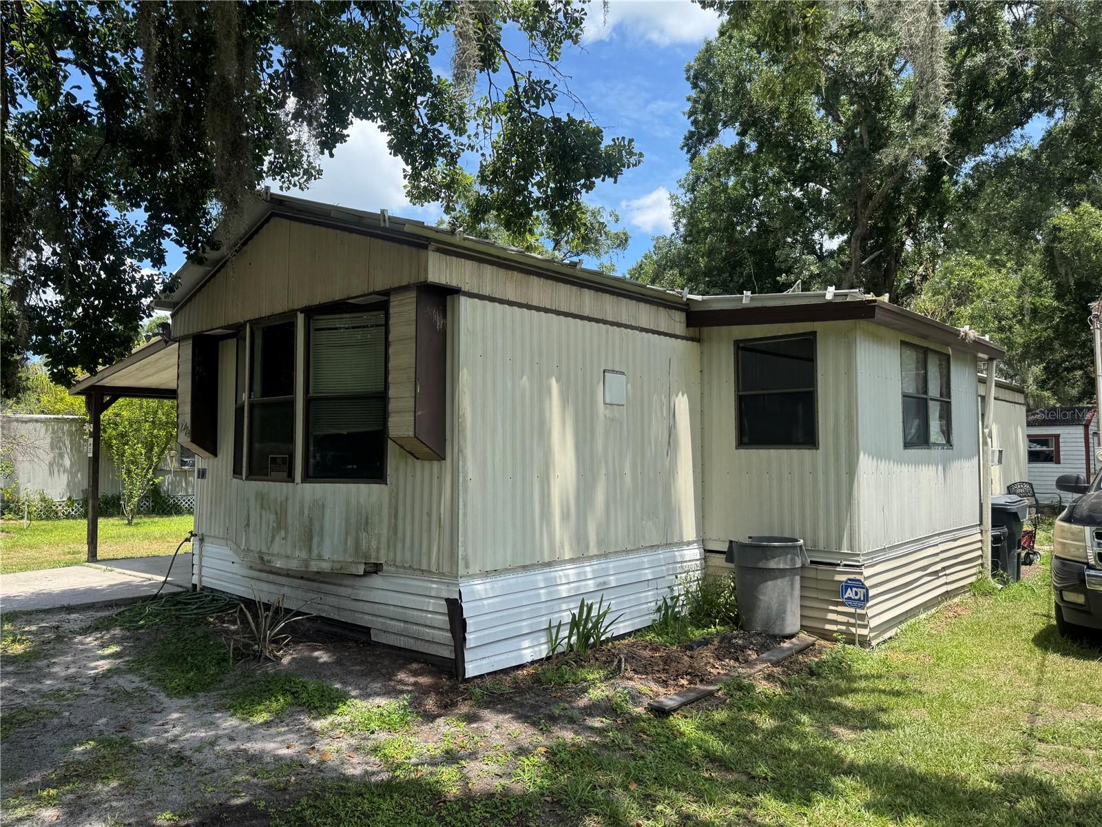 ROBINSON PINES - Residential