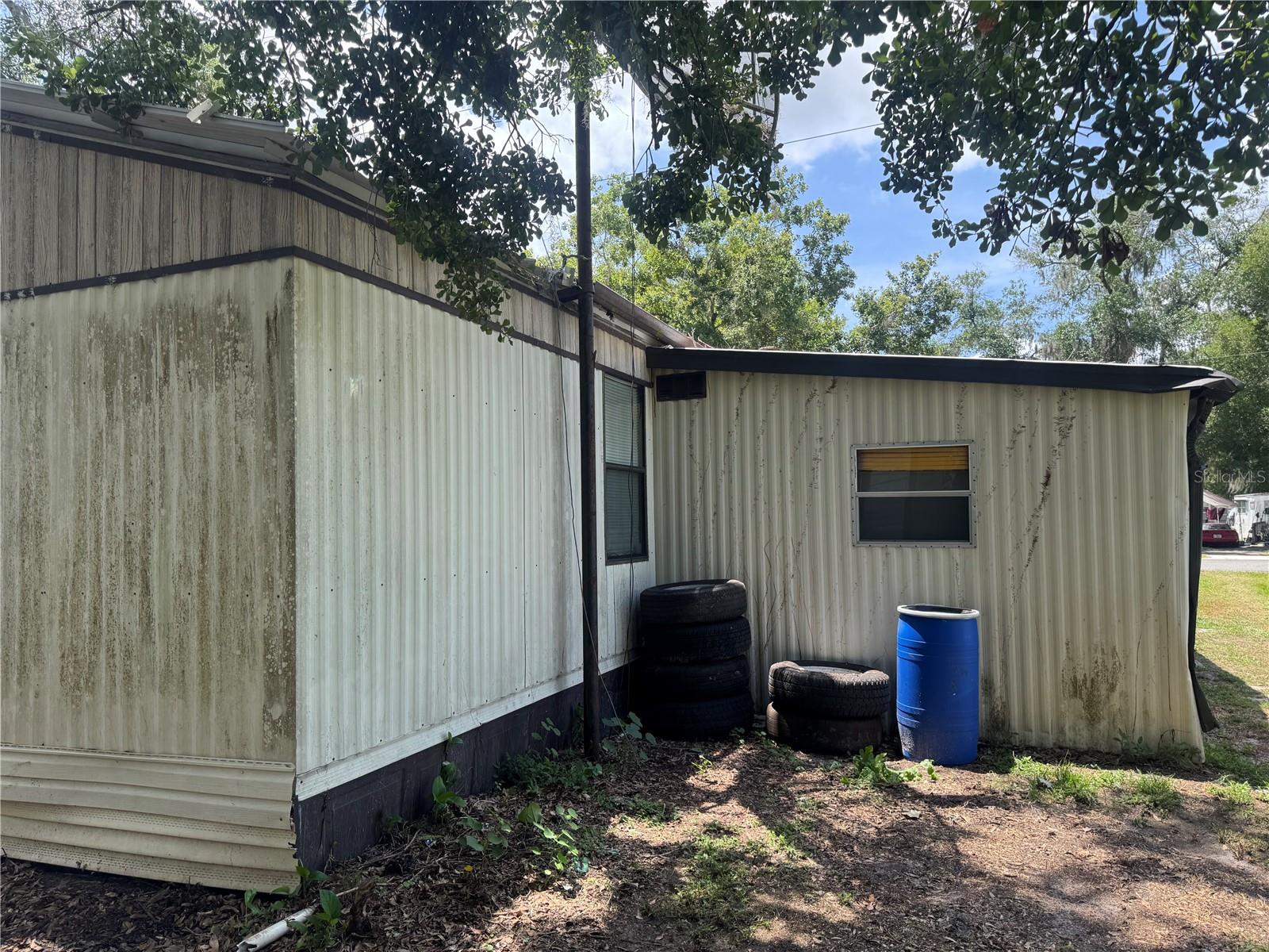 ROBINSON PINES - Residential