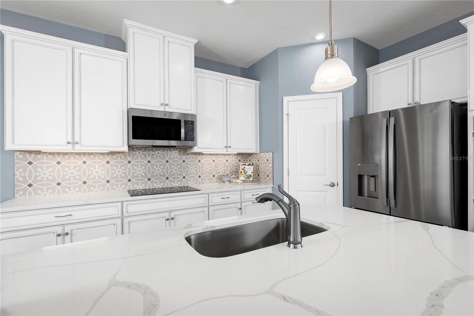 AVALON WOODS - Residential