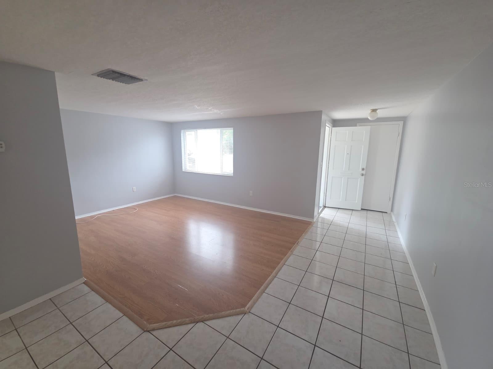 BEACON SQUARE - Residential Lease