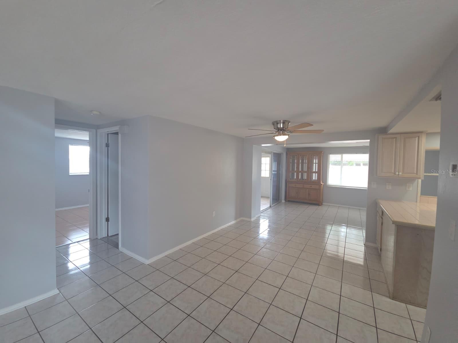 BEACON SQUARE - Residential Lease