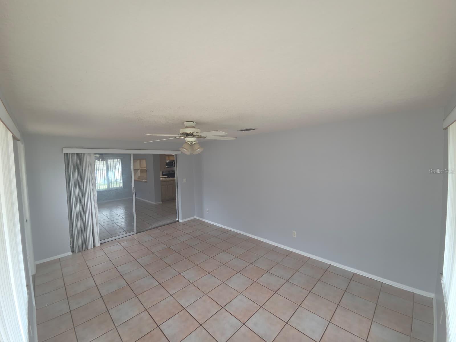 BEACON SQUARE - Residential Lease