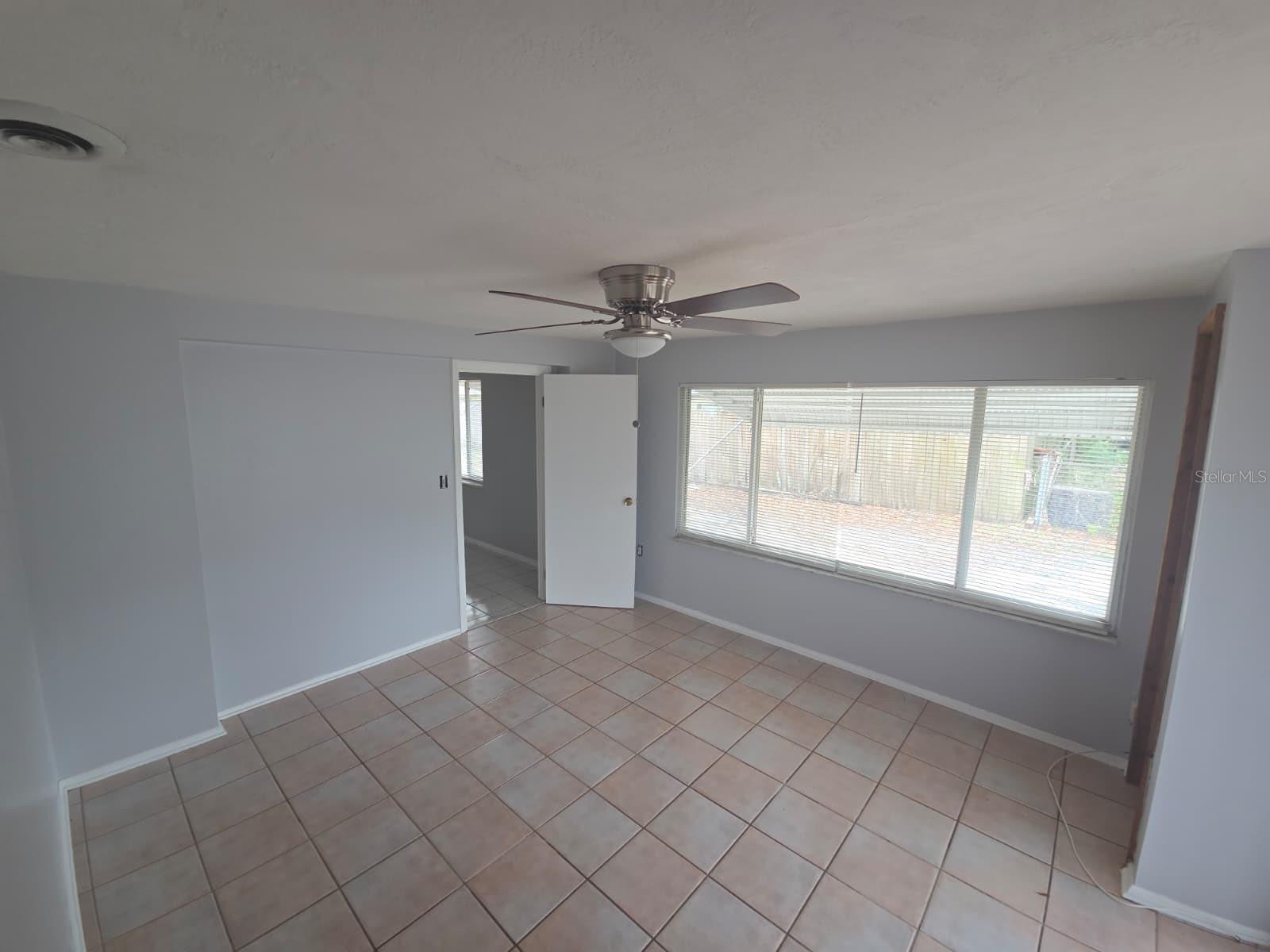 BEACON SQUARE - Residential Lease