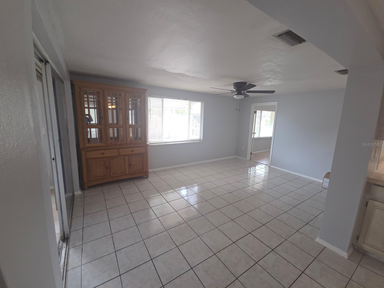 BEACON SQUARE - Residential Lease