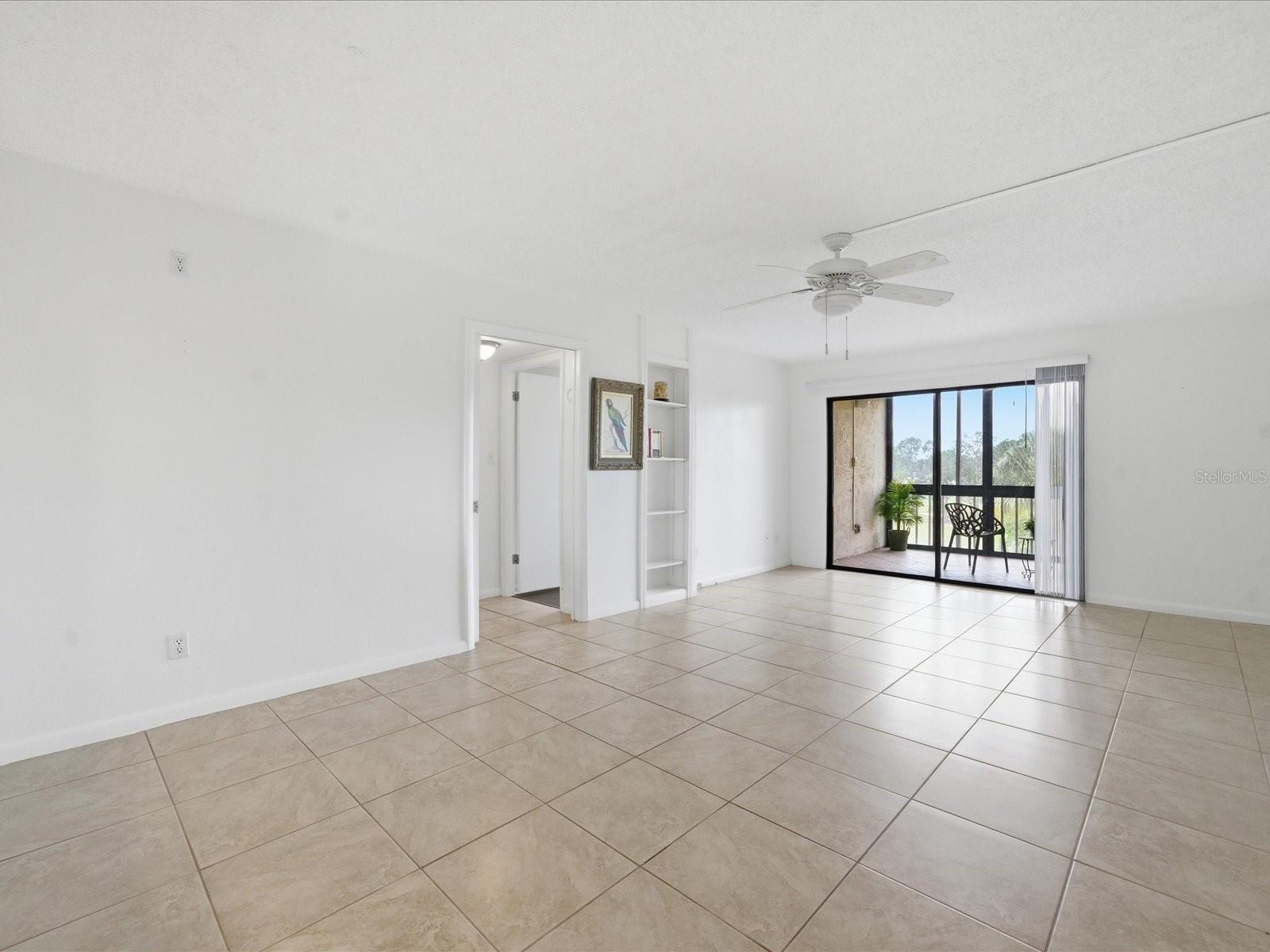 CARROLLWOOD VILLAGE GREENFIELD - Residential