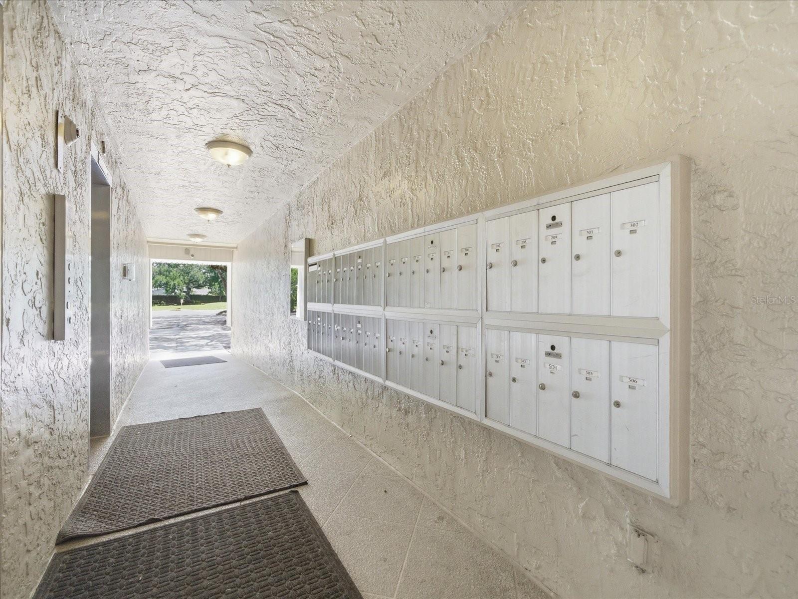 CARROLLWOOD VILLAGE GREENFIELD - Residential