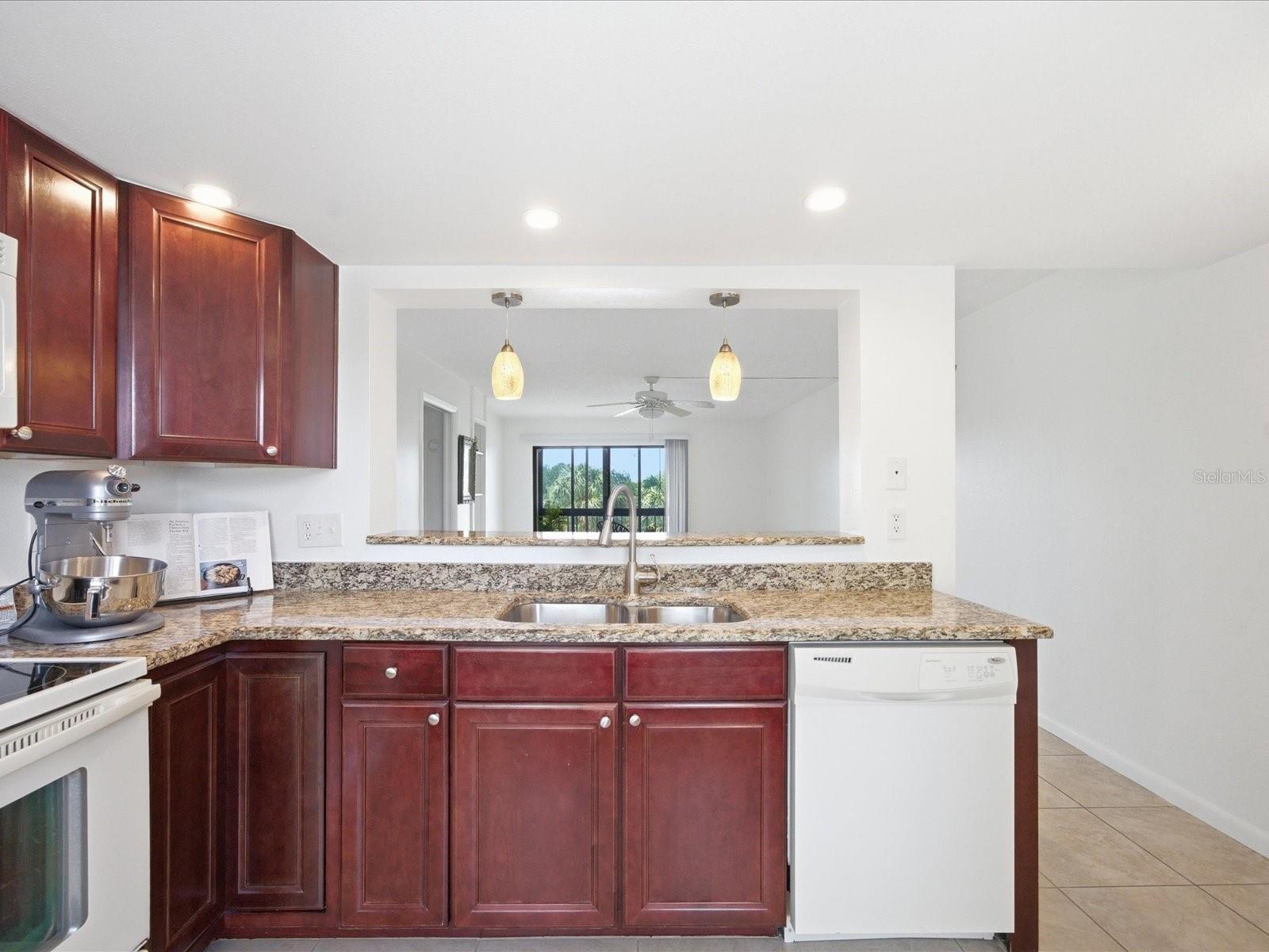 CARROLLWOOD VILLAGE GREENFIELD - Residential