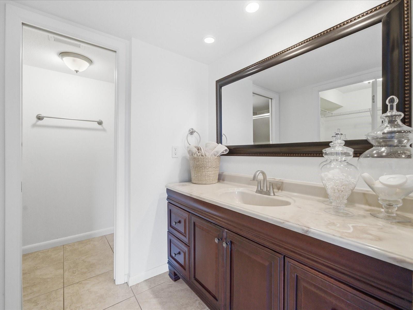 CARROLLWOOD VILLAGE GREENFIELD - Residential