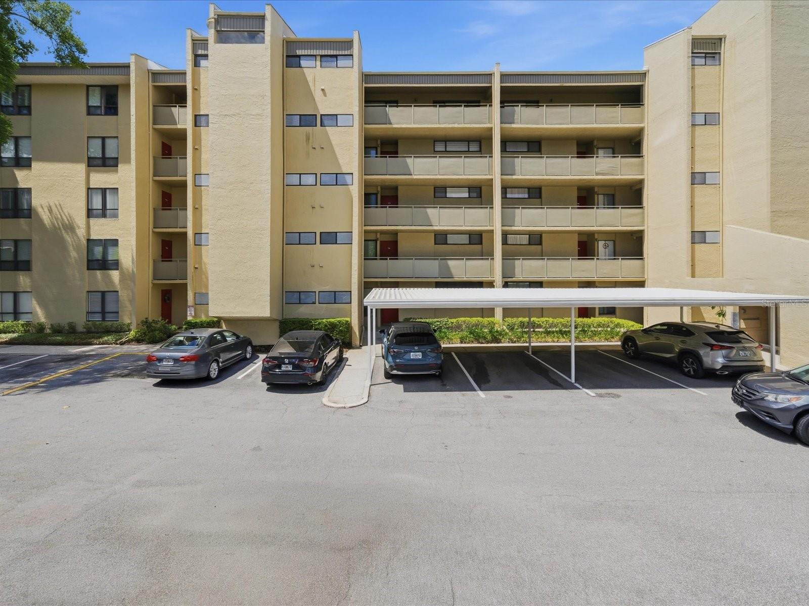 CARROLLWOOD VILLAGE GREENFIELD - Residential