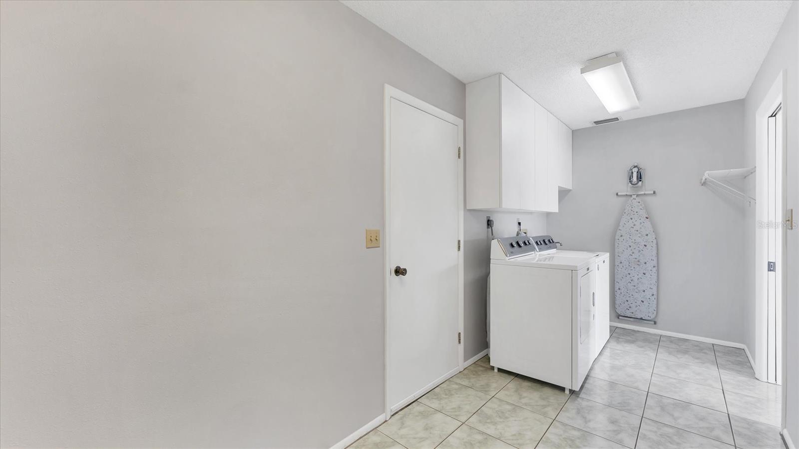 VILLAGE GREEN OF BRADENTON SEC 8 - Residential