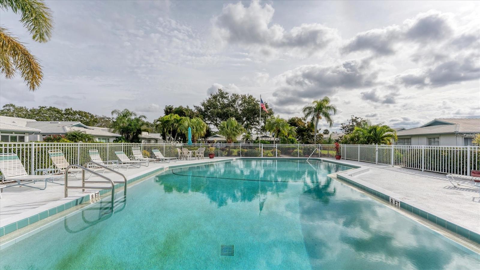 VILLAGE GREEN OF BRADENTON SEC 8 - Residential