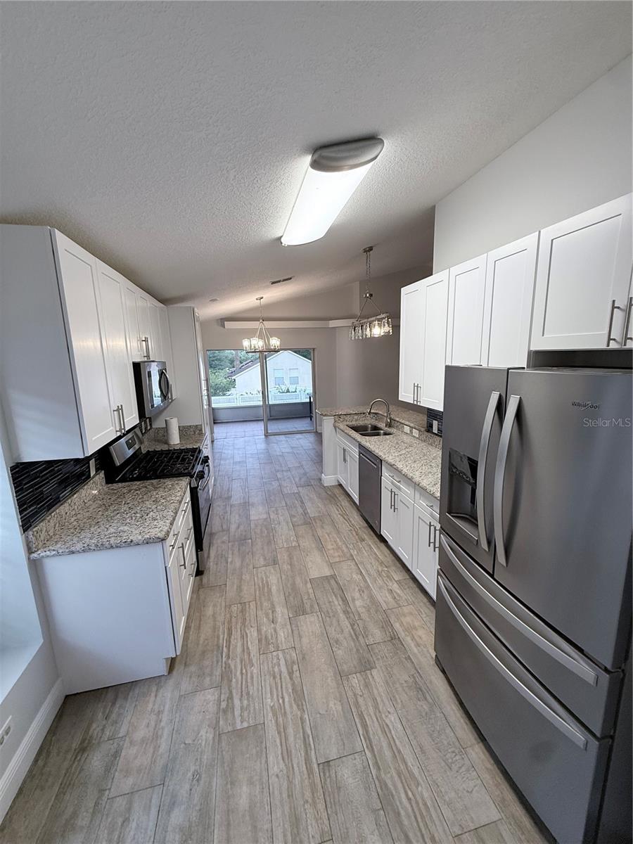 ROYAL RIDGE PH 03 - Residential Lease