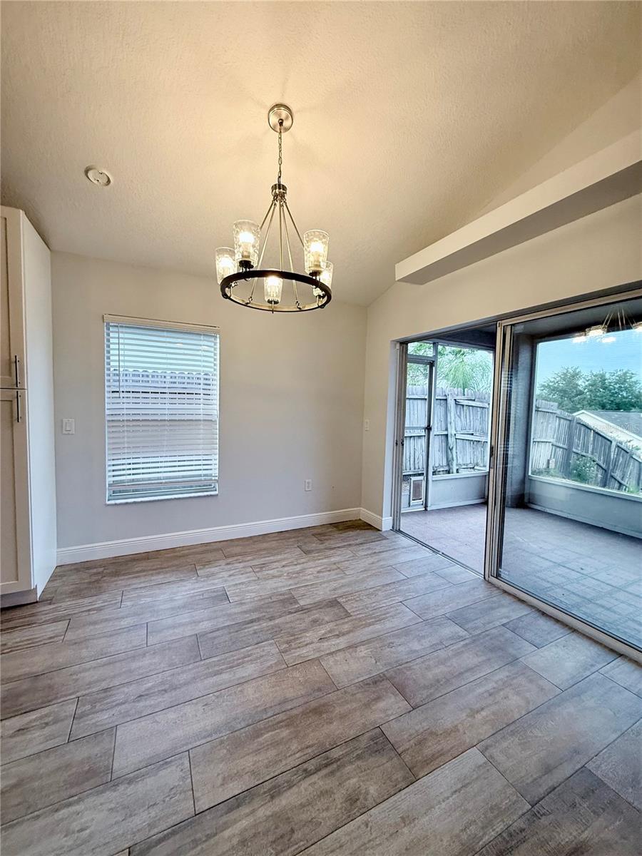 ROYAL RIDGE PH 03 - Residential Lease