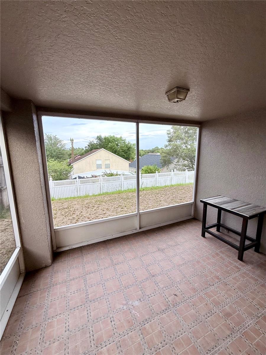 ROYAL RIDGE PH 03 - Residential Lease