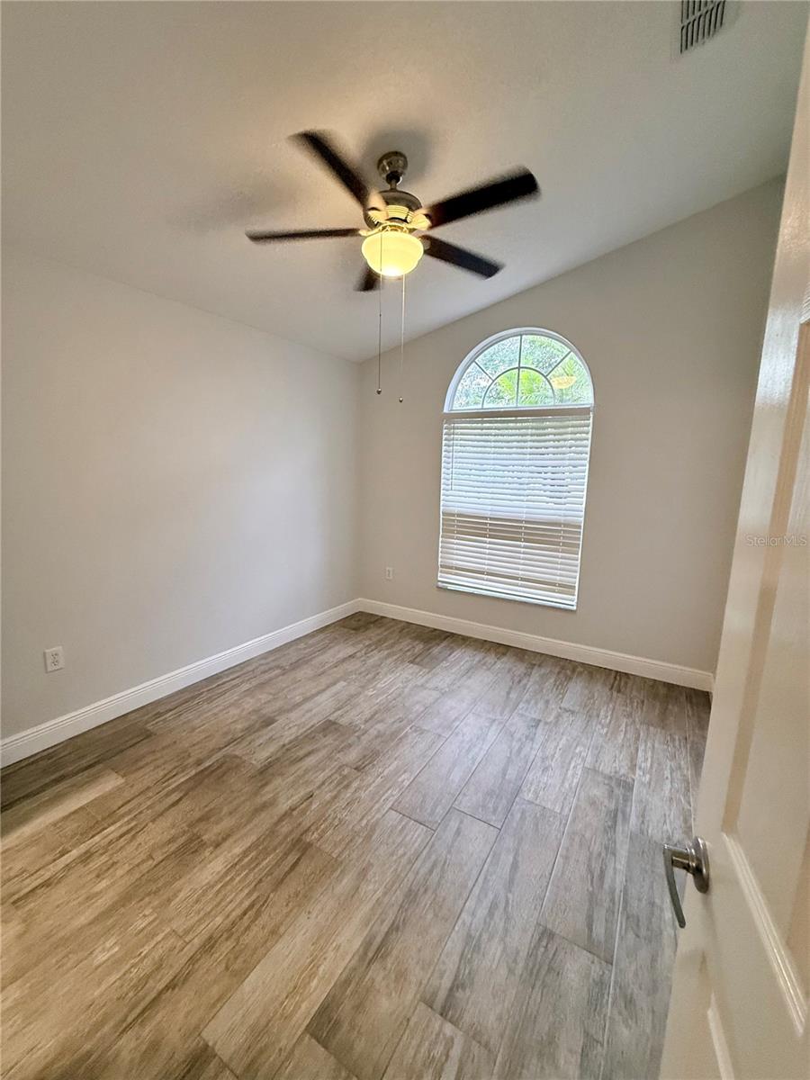 ROYAL RIDGE PH 03 - Residential Lease
