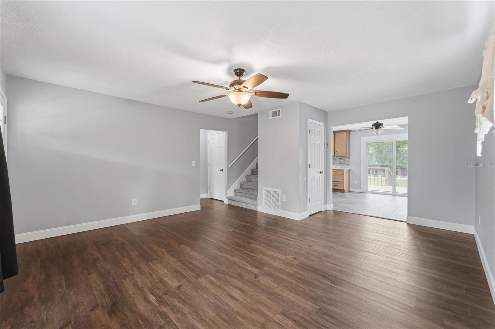 ROYAL TRAILS UNIT 01 - Residential