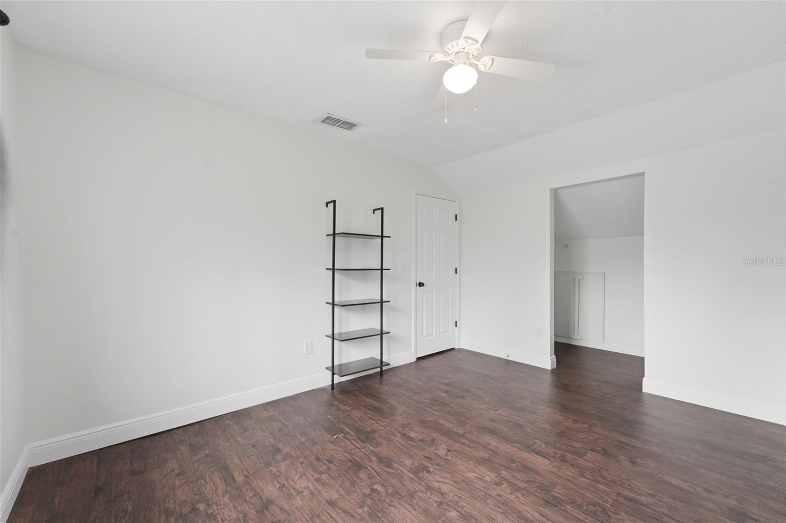 ROYAL TRAILS UNIT 01 - Residential