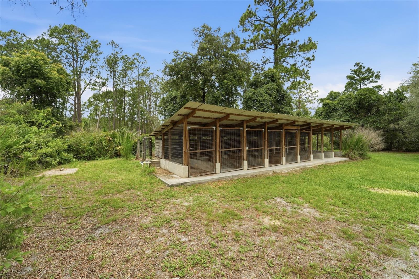 ROYAL TRAILS UNIT 01 - Residential