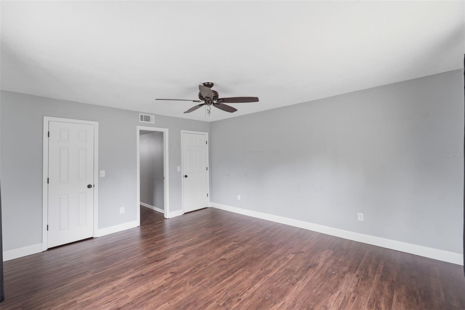 ROYAL TRAILS UNIT 01 - Residential