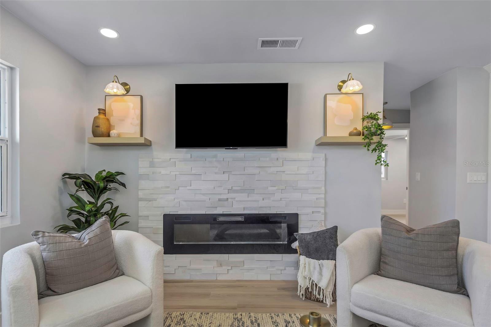 FLAMINGO CAY FIRST UNIT - Residential