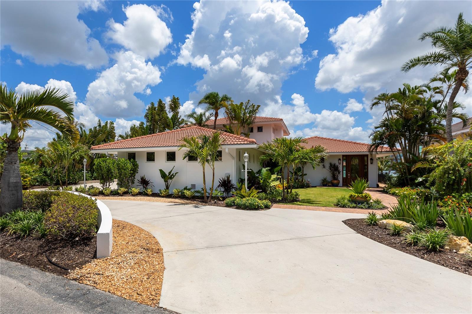 BAY SHORE ACRES - Residential