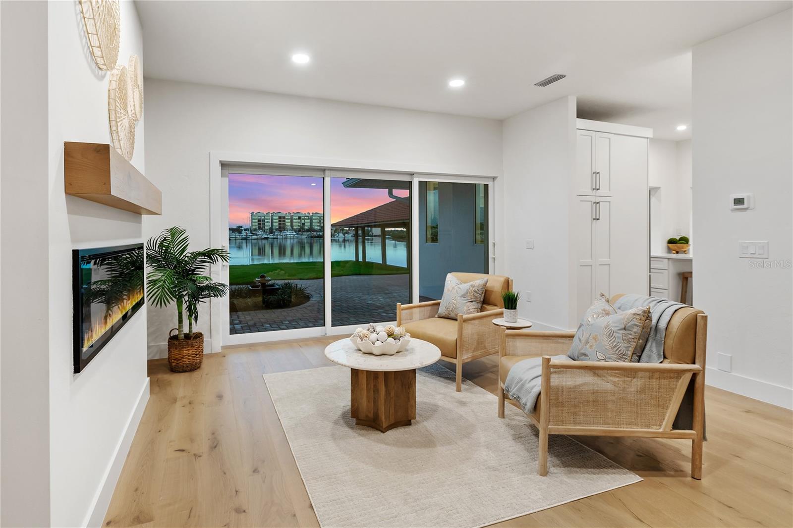 BAY SHORE ACRES - Residential