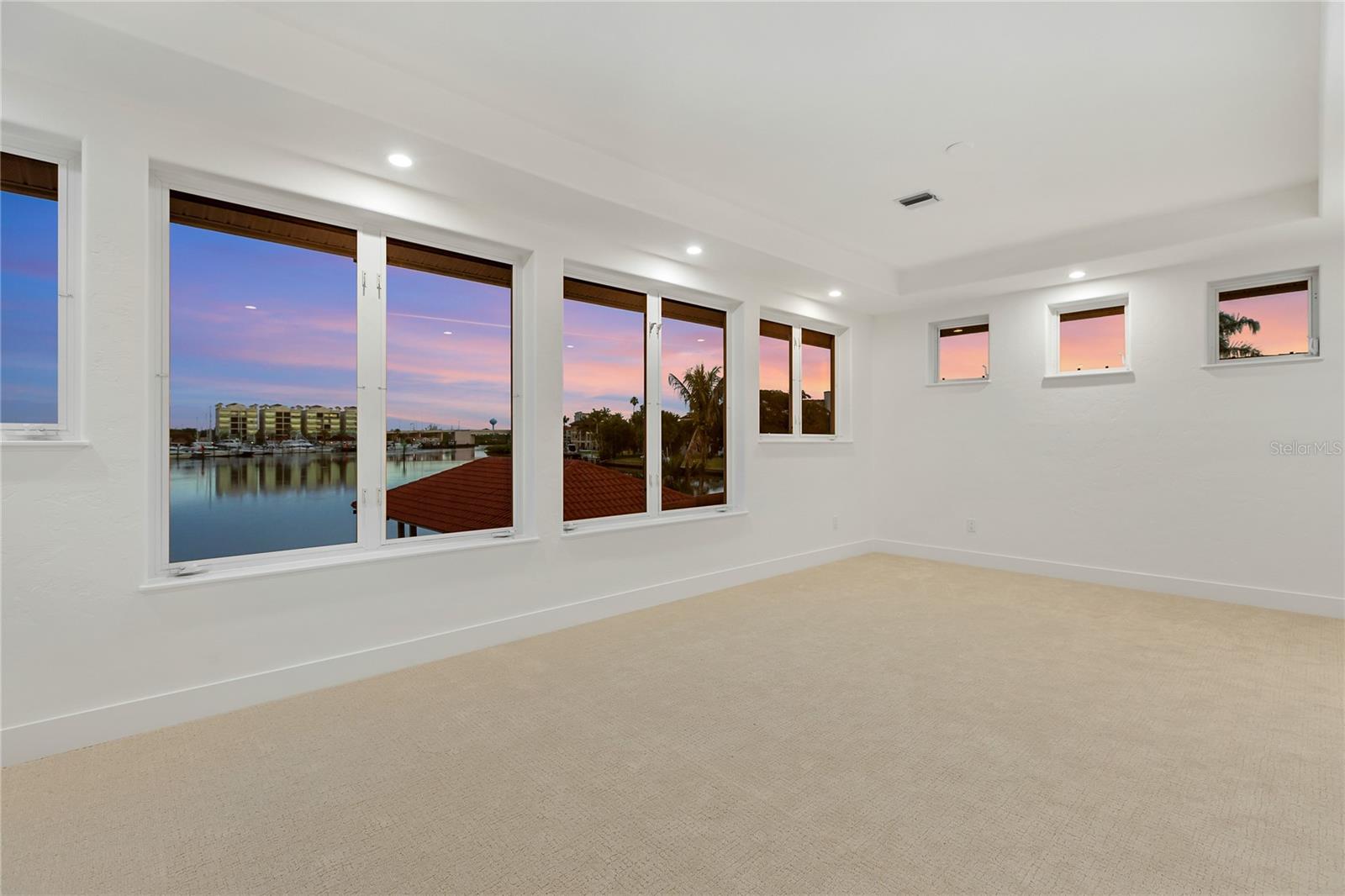 BAY SHORE ACRES - Residential