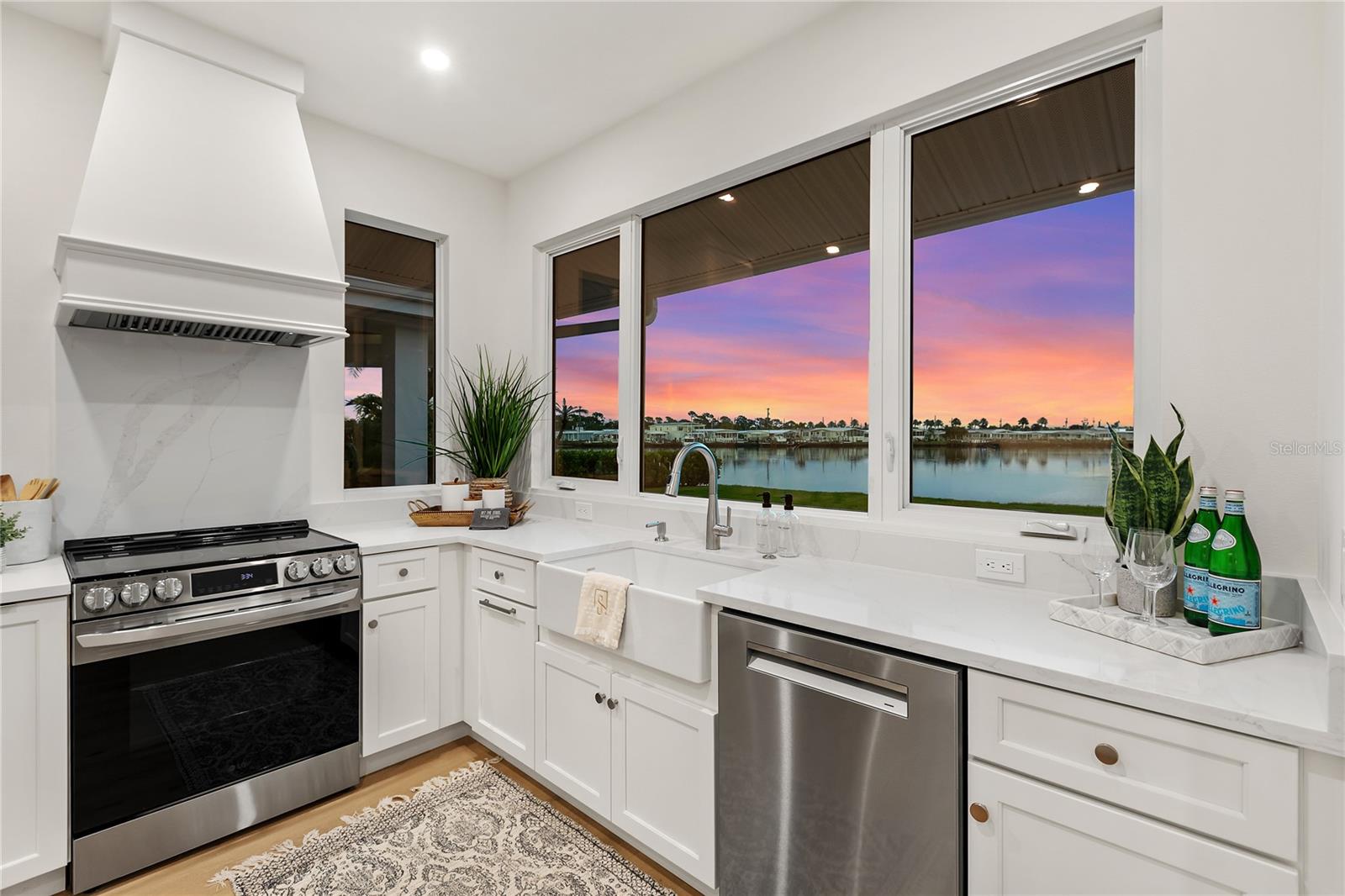 BAY SHORE ACRES - Residential